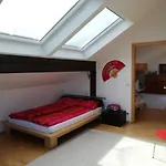 Grosszuegige Und Kunstvolle Dachgeschosswohnung * Ляйхлинген