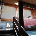 Grosszuegige Und Kunstvolle Dachgeschosswohnung Апартаменты *