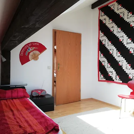 Apartment Grosszuegige Und Kunstvolle Dachgeschosswohnung Leichlingen