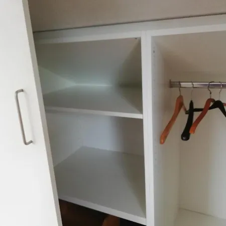 Grosszuegige Und Kunstvolle Dachgeschosswohnung Apartment *