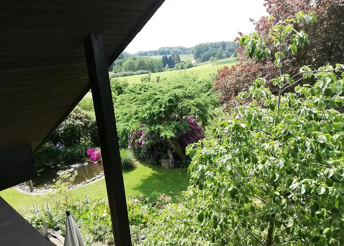 Grosszuegige Und Kunstvolle Dachgeschosswohnung Appartamento Leichlingen