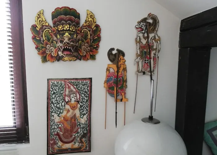 Grosszuegige Und Kunstvolle Dachgeschosswohnung Appartamento Leichlingen