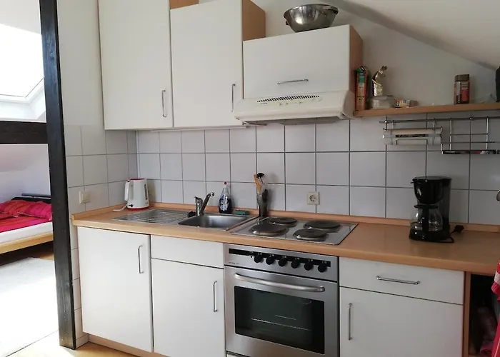 Apartmán Grosszuegige Und Kunstvolle Dachgeschosswohnung